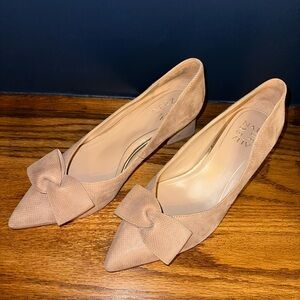 NWOT 7W Bow Block Heel Pump